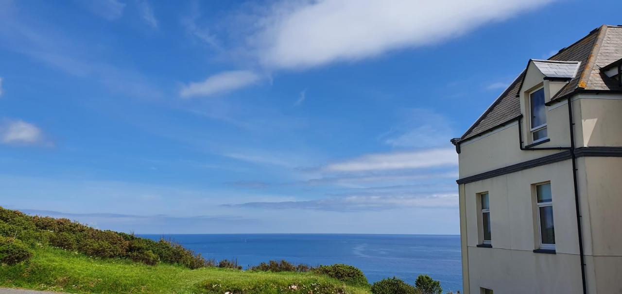 Journeys End With Stunning Sea Views From The Headland Vila Coverack Exterior foto
