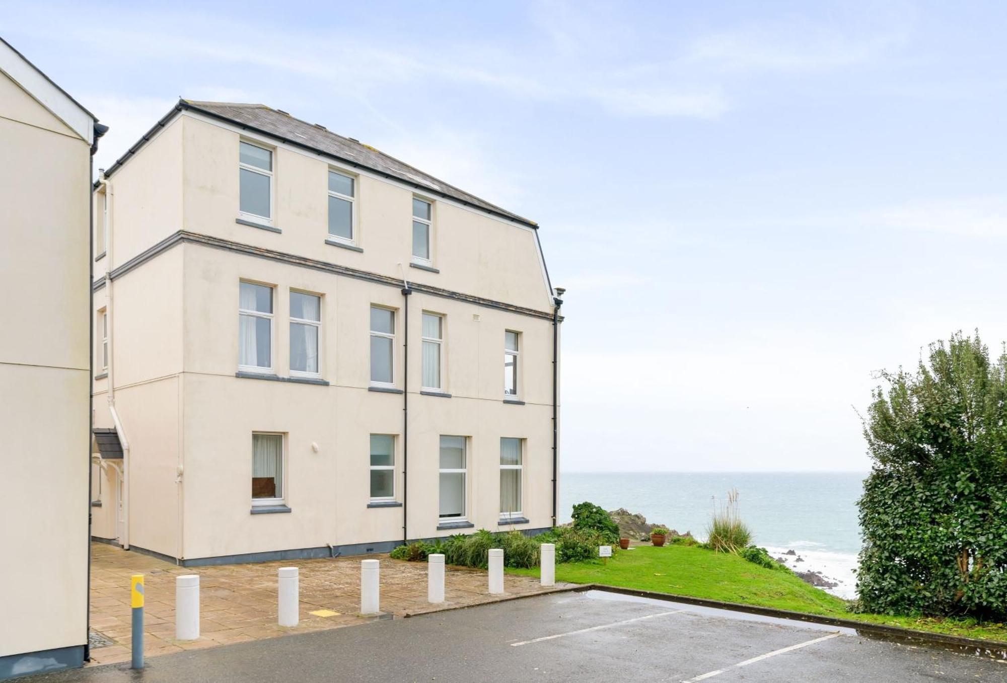 Journeys End With Stunning Sea Views From The Headland Vila Coverack Exterior foto