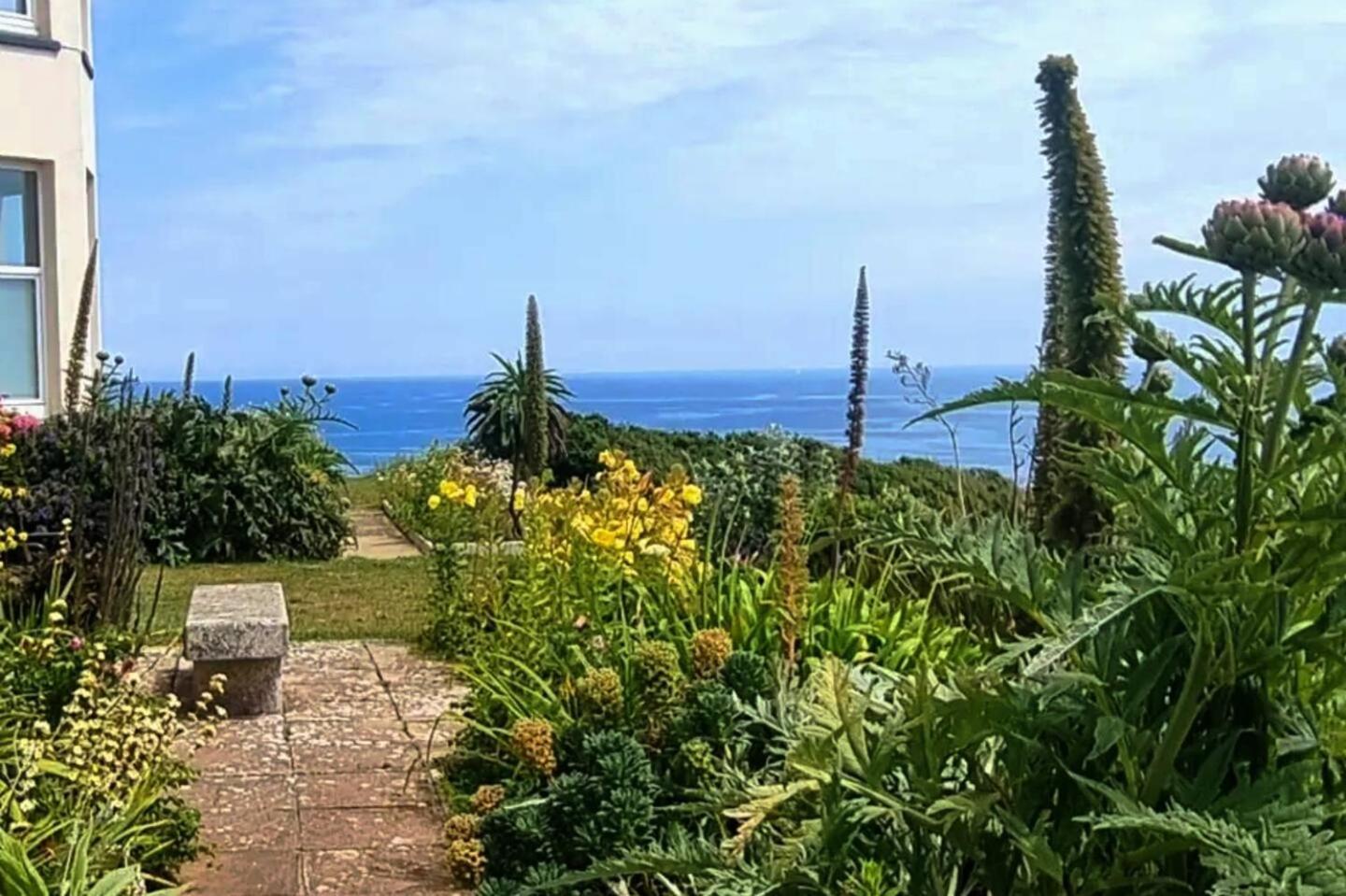 Journeys End With Stunning Sea Views From The Headland Vila Coverack Exterior foto