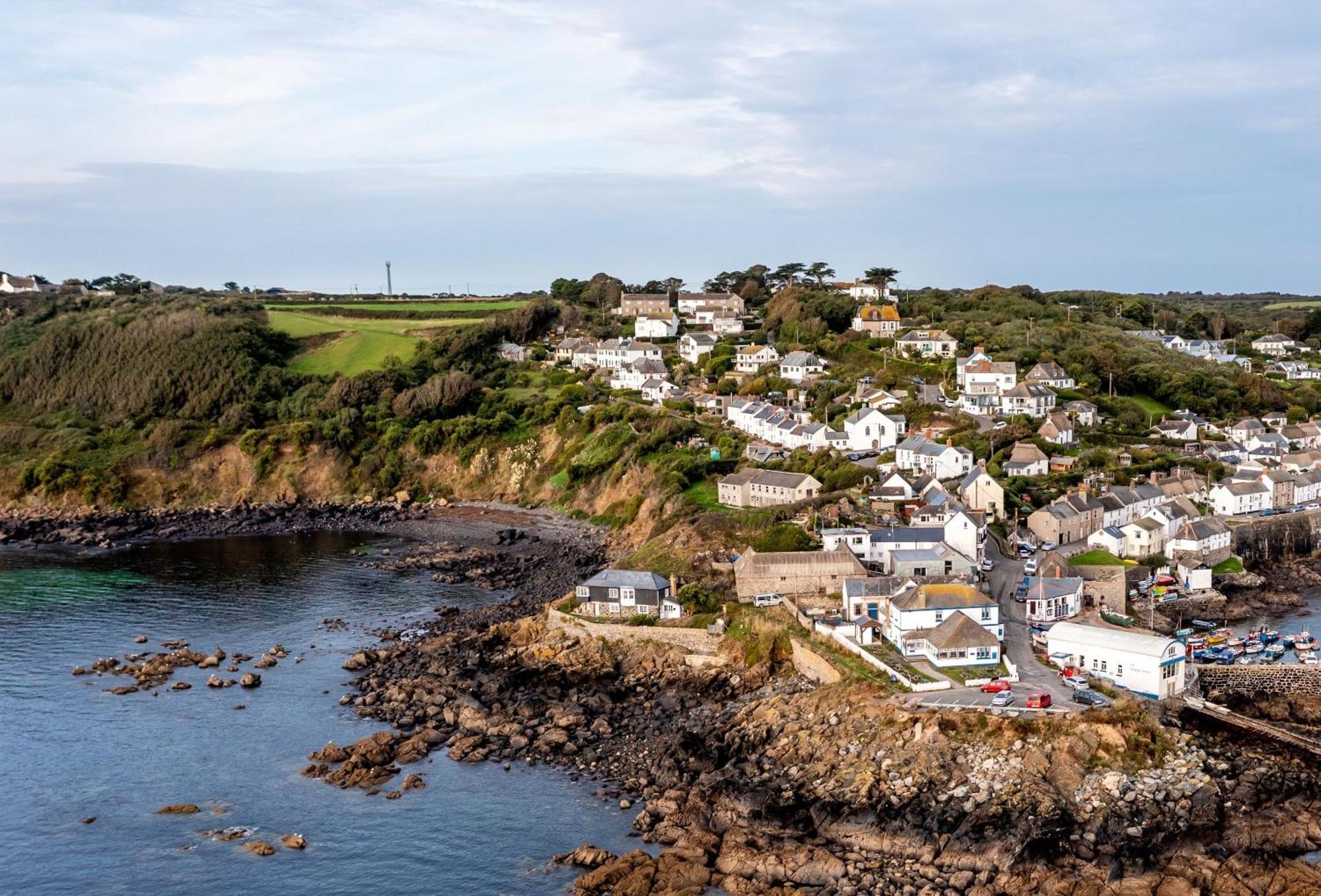 Journeys End With Stunning Sea Views From The Headland Vila Coverack Exterior foto